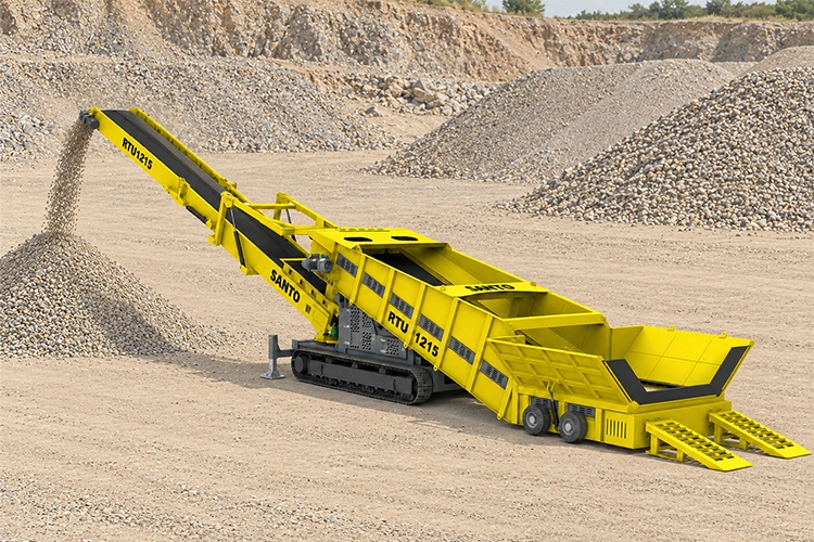 Wheeled mobile conveyor transport configuration